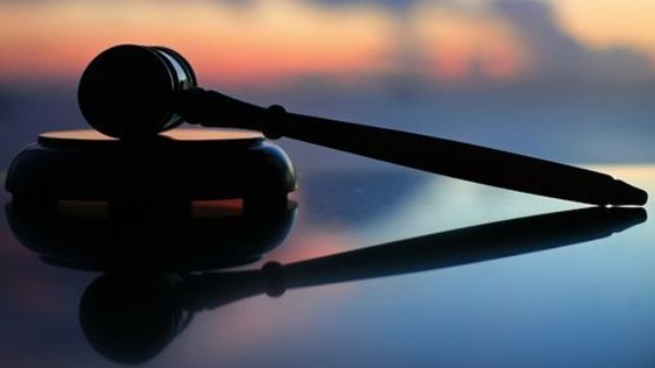Συμφωνία Anthropic: Πύρρειος νίκη για τους συγγραφείς και κίνδυνος για τη βιομηχανία εκδόσεων